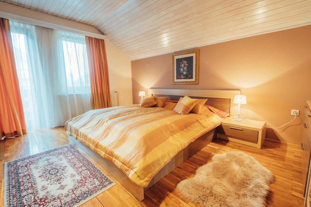 Apartma Borovc 모스트라나 외부 사진